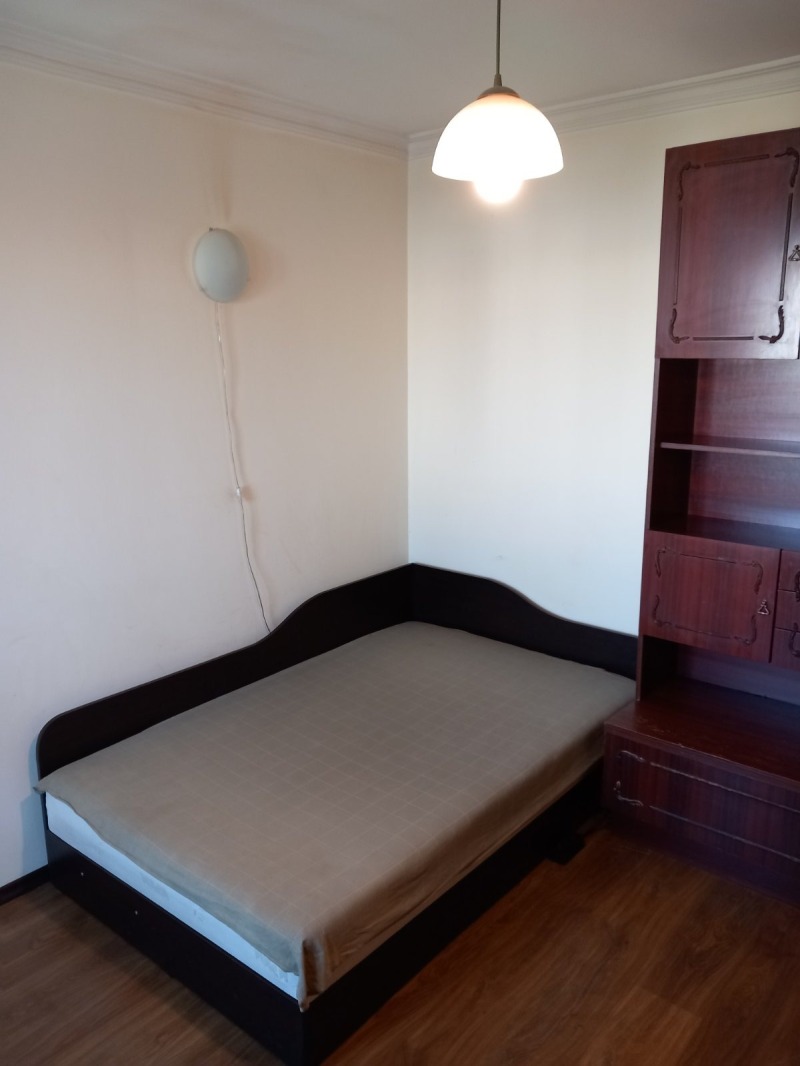 Дава под нем  Стая, град София, Люлин 9 •  350 лв. • ID 81915961 — holmes.bg - [1] 