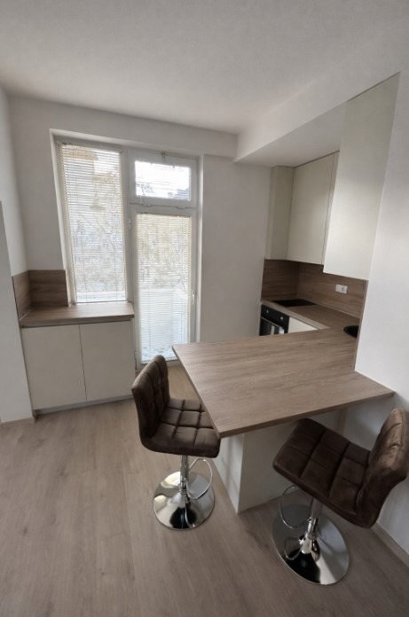 Дава под наем 3-СТАЕН, гр. София, Оборище, снимка 4 - Апартаменти - 53986159