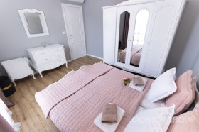 1 Schlafzimmer Tschajka, Warna 7