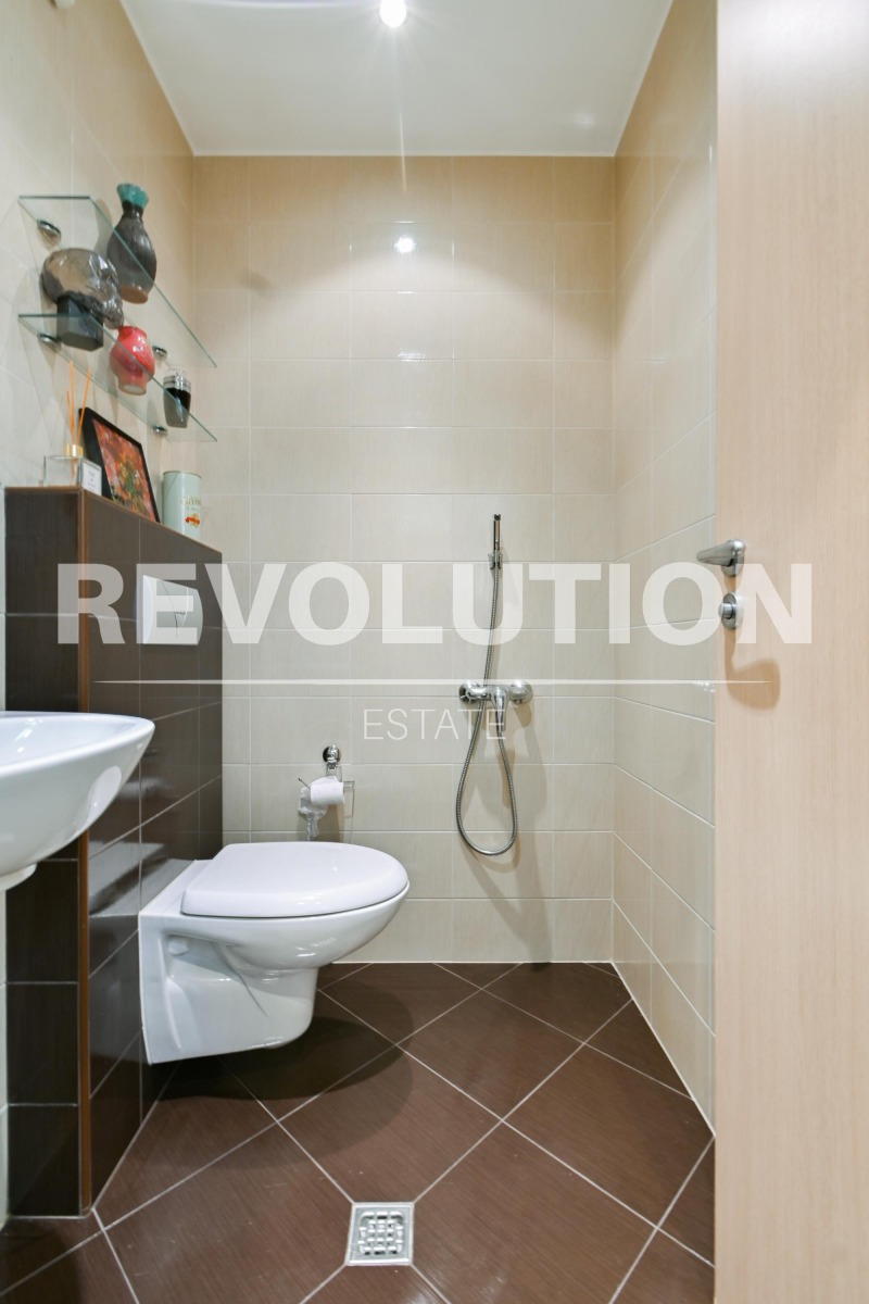 Издаје се  2 спаваће собе Софија , Лозенец , 100 м2 | 49500550 - слика [13]