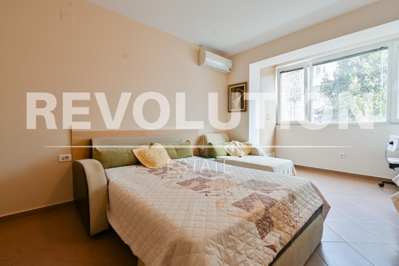 Издаје се  2 спаваће собе Софија , Лозенец , 100 м2 | 49500550 - слика [7]