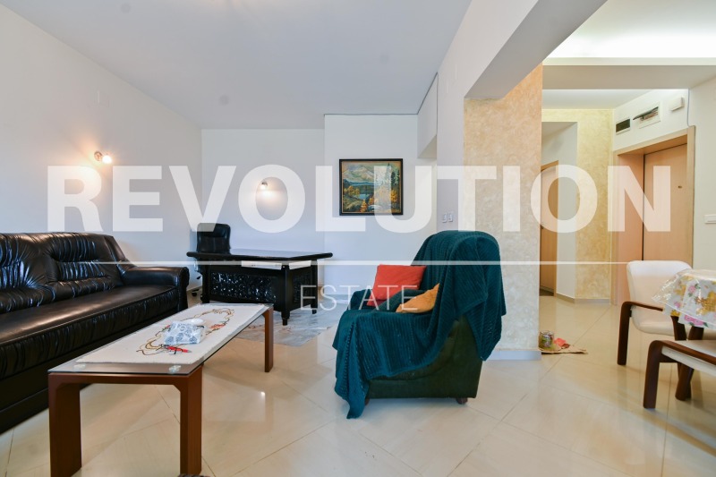 Издаје се  2 спаваће собе Софија , Лозенец , 100 м2 | 49500550 - слика [4]