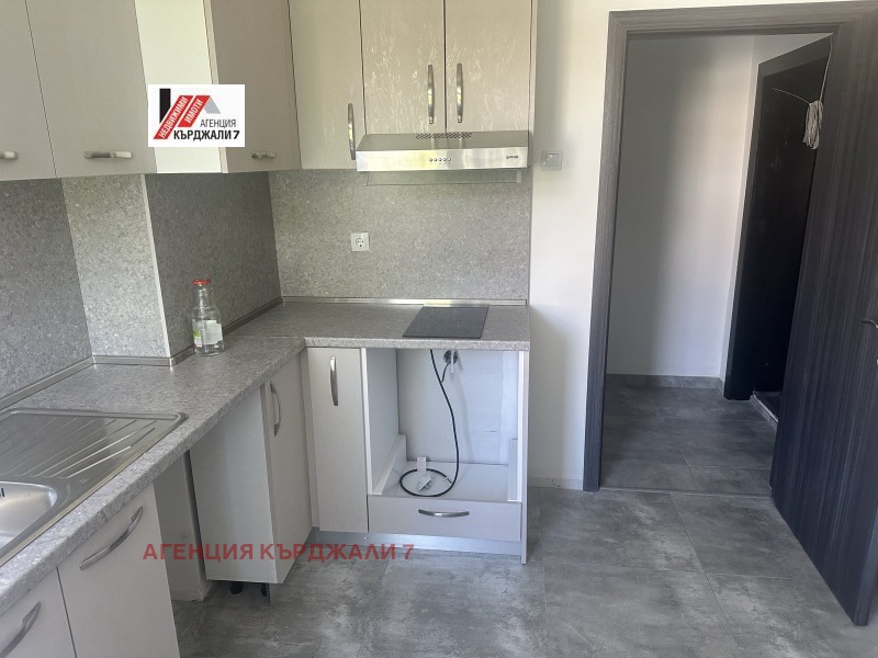 Kiadó  2 hálószobás Kardzsali , Centar , 70 négyzetméter | 87705753 - kép [7]