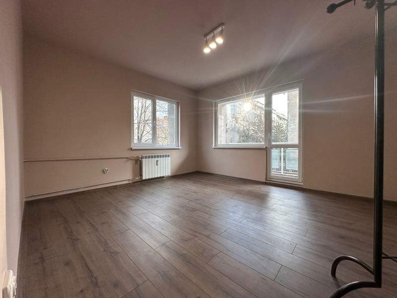 Дава под наем 4-СТАЕН, гр. София, Гео Милев, снимка 3 - Апартаменти - 52649914