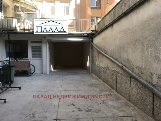 A louer  Garage Varna , Tchataldja , 47 m² | 64471908 - image [4]