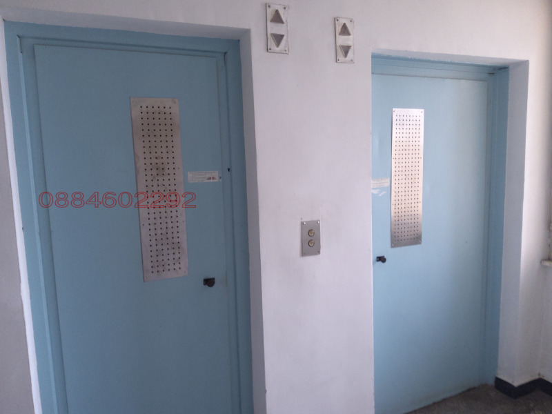 Издаје се  Студио Софија , Лјулин 7 , 31 м2 | 21601535 - слика [16]