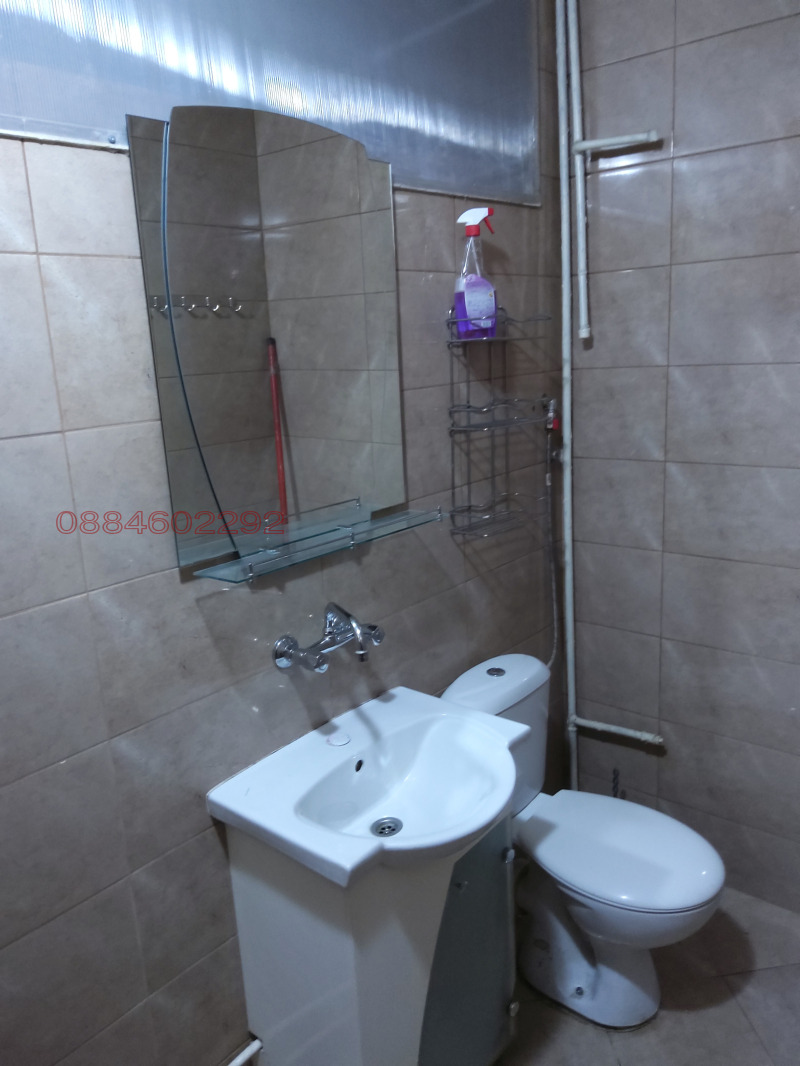 Издаје се  Студио Софија , Лјулин 7 , 31 м2 | 21601535 - слика [13]