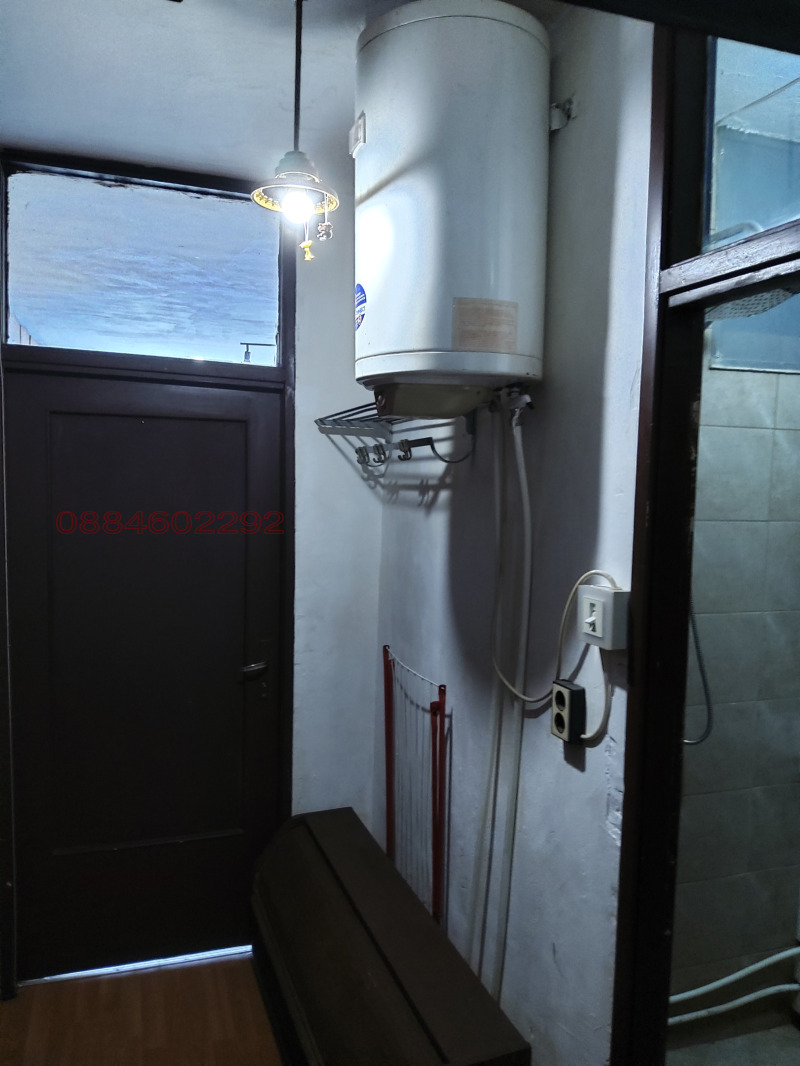 Издаје се  Студио Софија , Лјулин 7 , 31 м2 | 21601535 - слика [11]