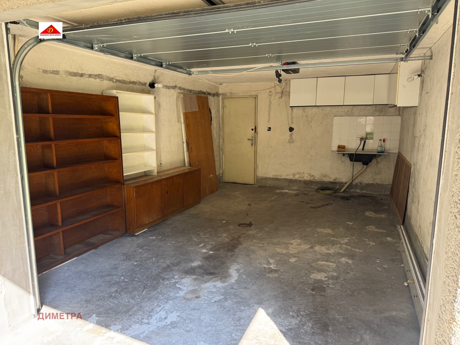 Дава под наем ГАРАЖ, ПАРКОМЯСТО, гр. Пловдив, Център, снимка 2 - Гаражи и паркоместа - 54994502