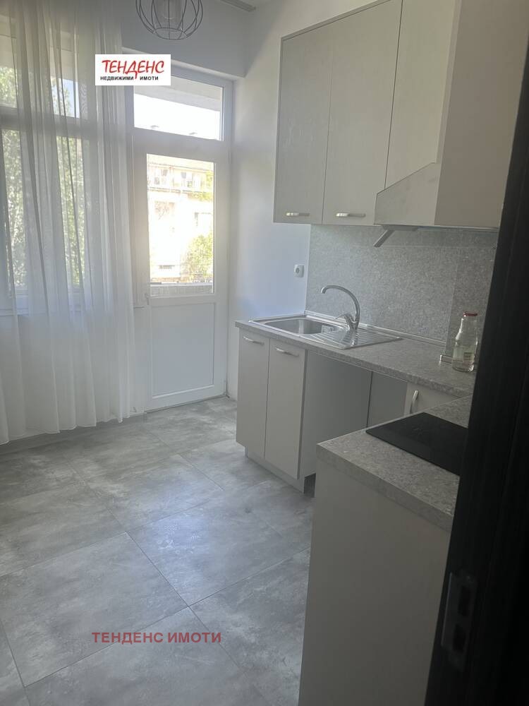 Zu vermieten  1 Schlafzimmer Kardschali , Zentar , 70 qm | 44680735