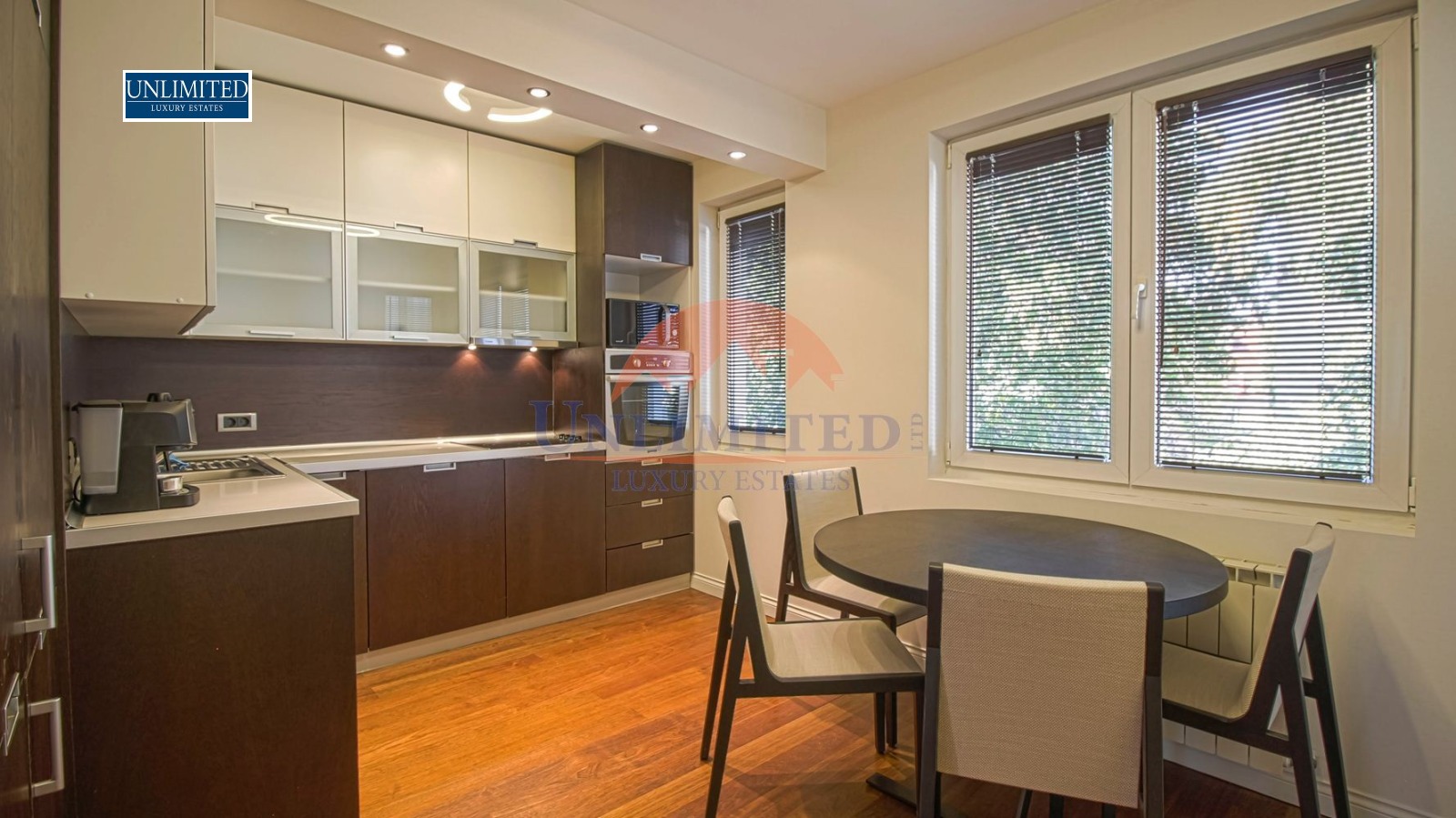 Дава под наем 3-СТАЕН, гр. София, Център, снимка 3 - Апартаменти - 54301596