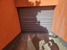 Garagem Vazrojdenci, Kardjali