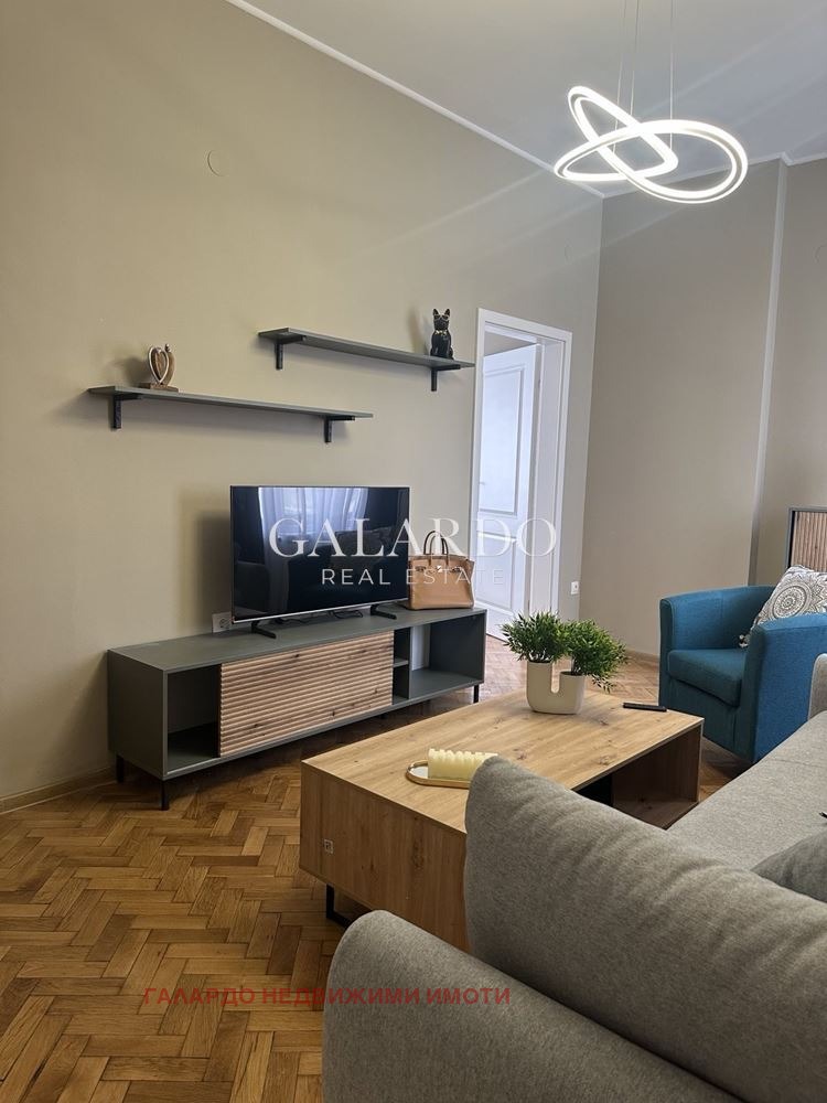 Дава под наем  3-стаен град София , Център , 90 кв.м | 62525099 - изображение [2]