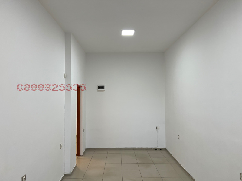 Дава под наем МАГАЗИН, гр. Пловдив, Кършияка, снимка 2 - Магазини - 52784436