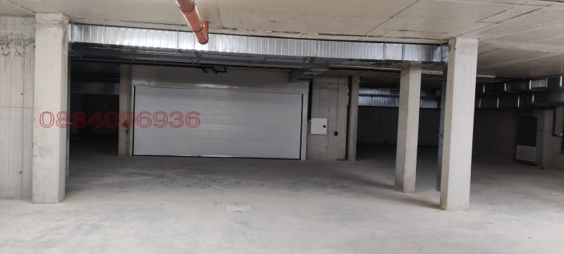 Дава под наем ГАРАЖ, ПАРКОМЯСТО, гр. Шумен, Тракия, снимка 4 - Гаражи и паркоместа - 53232042