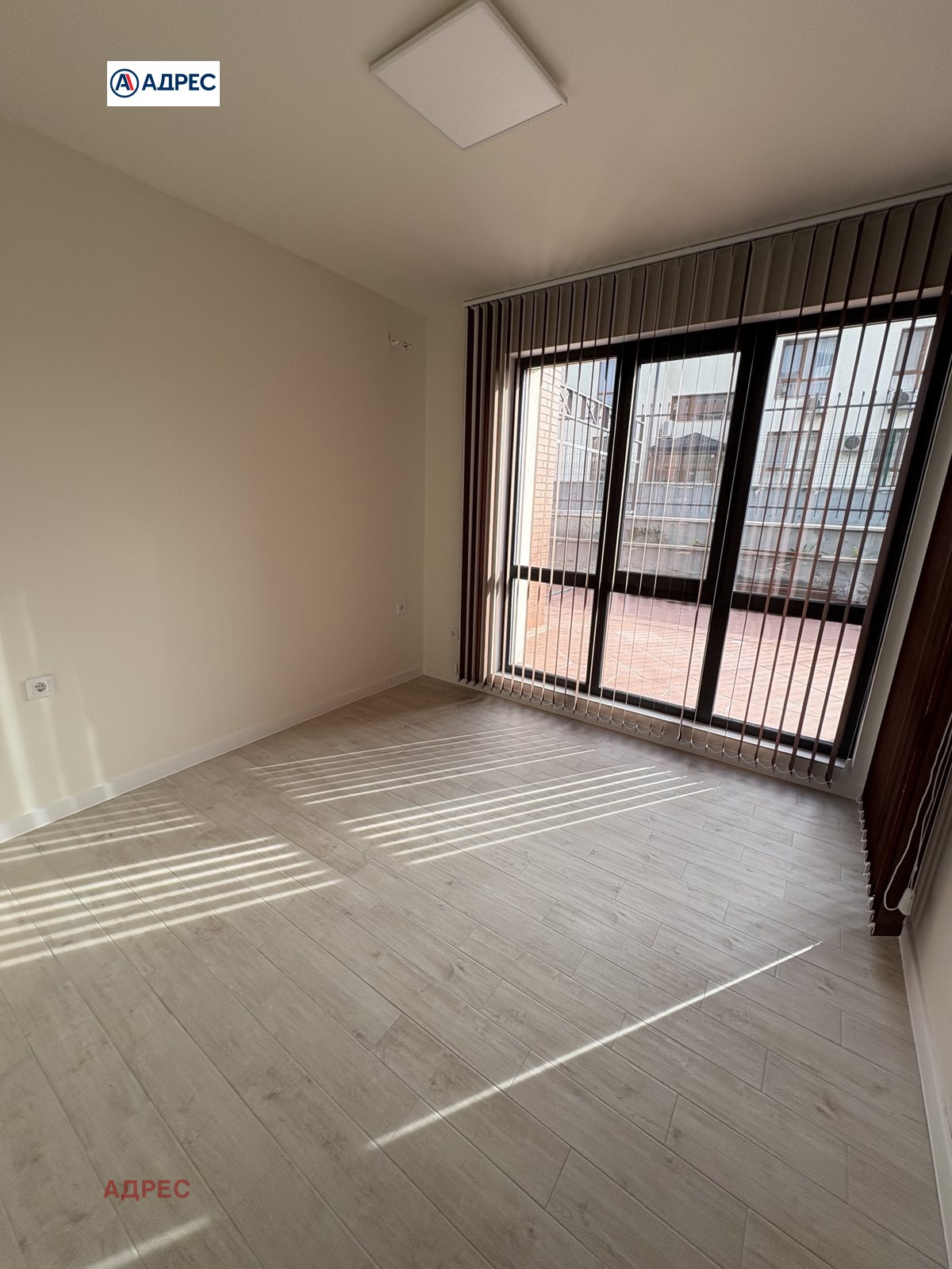 Дава под наем ОФИС, гр. Варна, Бриз, снимка 4 - Офиси - 54291698