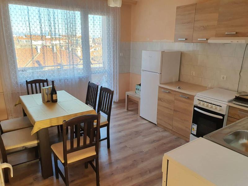 Дава под наем 3-СТАЕН, гр. София, Медицинска академия