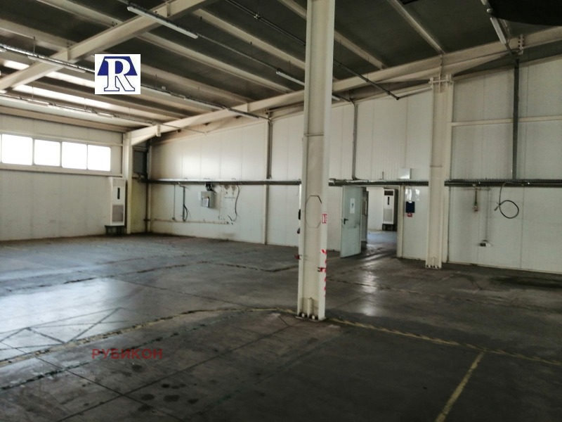 Da affittare  Edificio industriale Plovdiv , Industrialna zona - Iug , 1336 mq | 79145937 - Immagine [4]