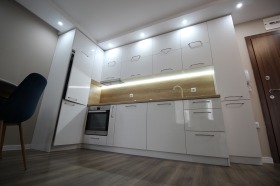 1 dormitor Slaveicov, Burgas 6