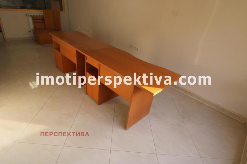 Da affittare  Ufficio Plovdiv , Karshiiaka , 100 mq | 81673310 - Immagine [3]