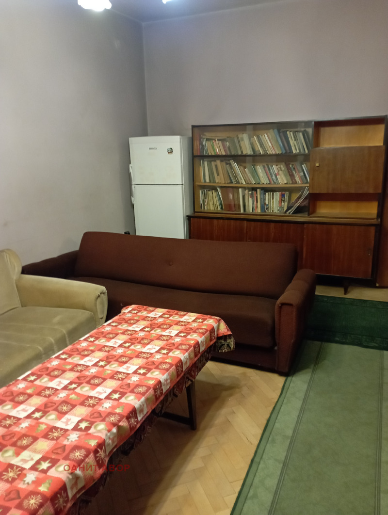 Дава под наем 1-СТАЕН, гр. София, Бъкстон, снимка 2 - Апартаменти - 53323989