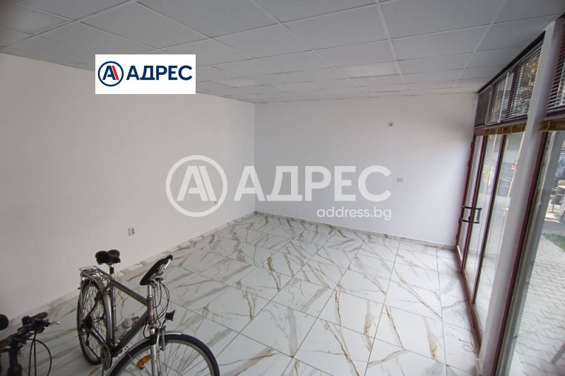 Дава под Наем МАГАЗИН в град Разград, Център - 32 кв.м / 400 € » 782.33 лв., АДРЕС