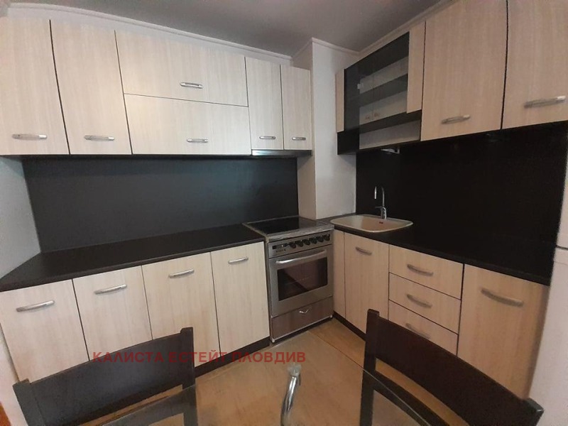 Zu vermieten  1 Schlafzimmer Plowdiw , Karschijaka , 60 qm | 43824724