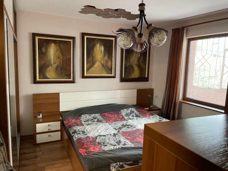 Zu vermieten  3+ Schlafzimmer Burgas , Lazur , 120 qm | 45541662 - Bild [4]