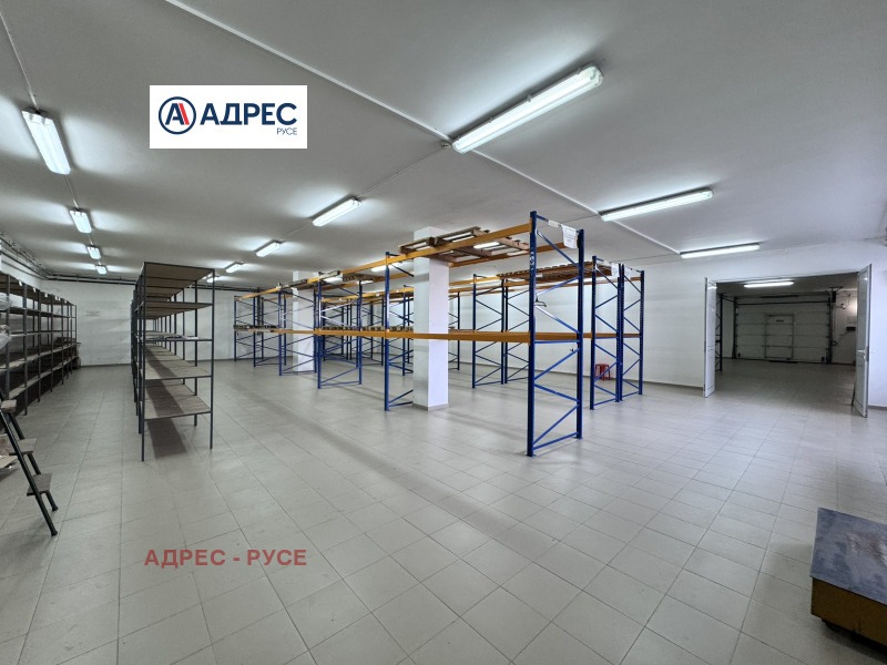 Da affittare  Magazzinaggio Ruse , Promishlena zona - Zapad , 400 mq | 90592956