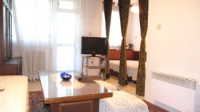 Studio Lazur, Burgas 1