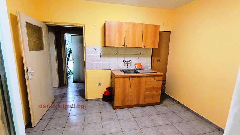 Kiralık  Stüdyo Ruse , Zdravec , 40 metrekare | 82440500