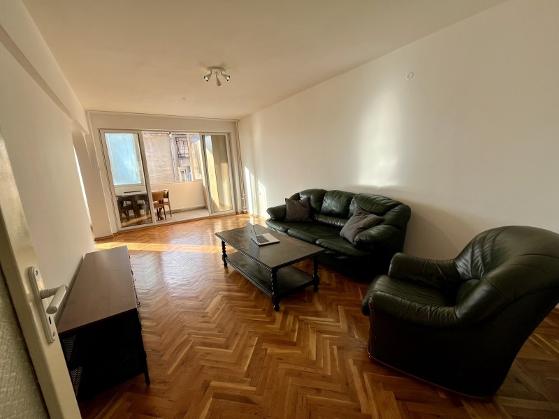 Дава под наем 3-СТАЕН, гр. София, Гео Милев, снимка 3 - Апартаменти - 52973086