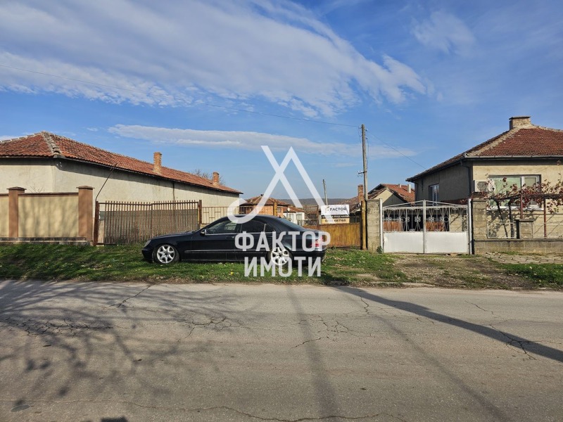 Дава под Наем МЯСТО в област Варна, гр. Долни чифлик - 512 кв.м / При запитване, ФАКТОР ИМОТИ