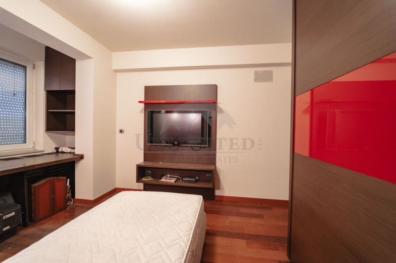 Дава под наем  4-стаен град София , Лозенец , 220 кв.м | 53530391 - изображение [12]