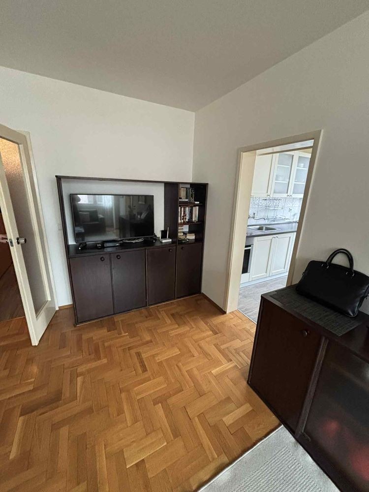 Дава под наем 4-СТАЕН, гр. София, Гоце Делчев, снимка 3 - Апартаменти - 53203238