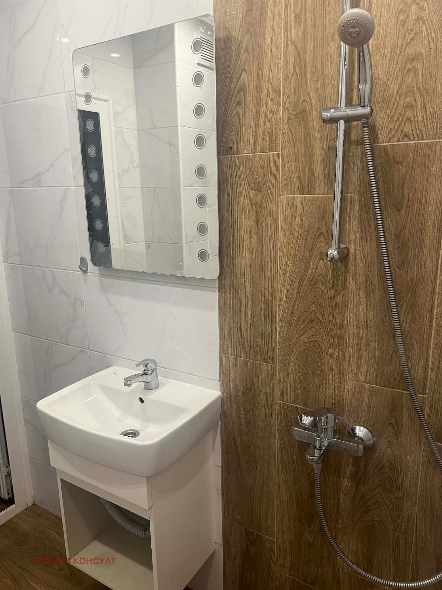 Дава под наем 2-СТАЕН, гр. Пловдив, Кючук Париж, снимка 9 - Апартаменти - 53646315