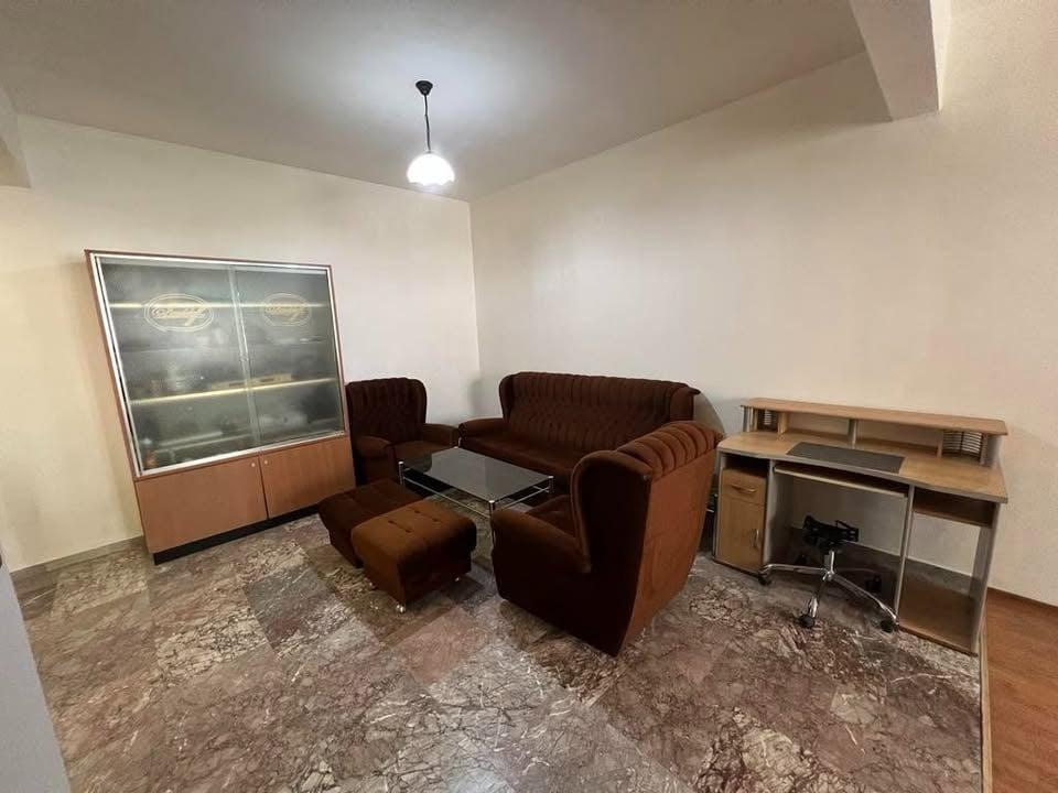 Дава под наем 2-СТАЕН, гр. София, Център, снимка 2 - Апартаменти - 56067426