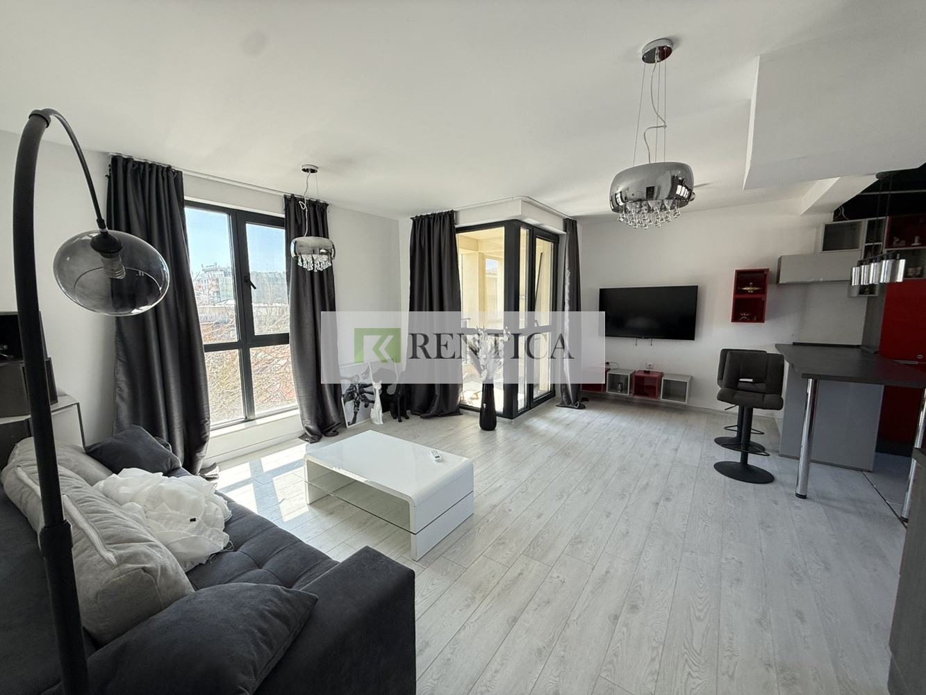 Дава под наем 3-СТАЕН, гр. Варна, Център, снимка 4 - Апартаменти - 54108754