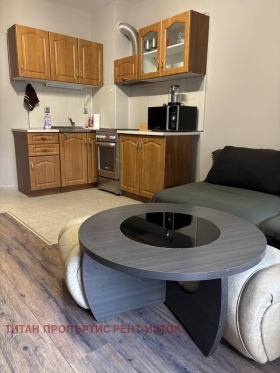 Zu vermieten Maisonette