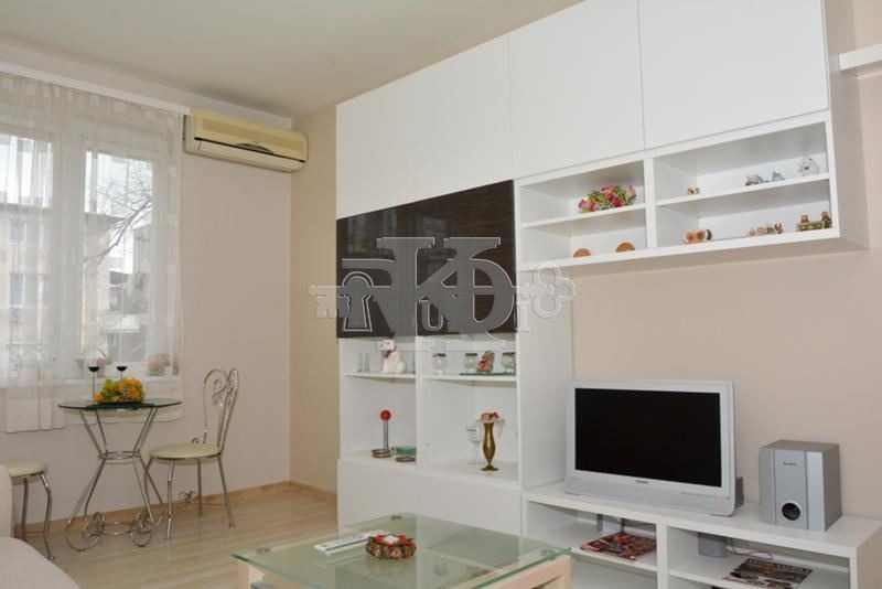A louer  Étage de la maison Varna , VINS-Tcherven plochtad , 121 m² | 91347401