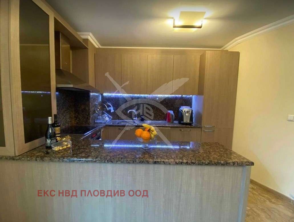 Дава под наем 3-СТАЕН, гр. Пловдив, Център, снимка 2 - Апартаменти - 54125543