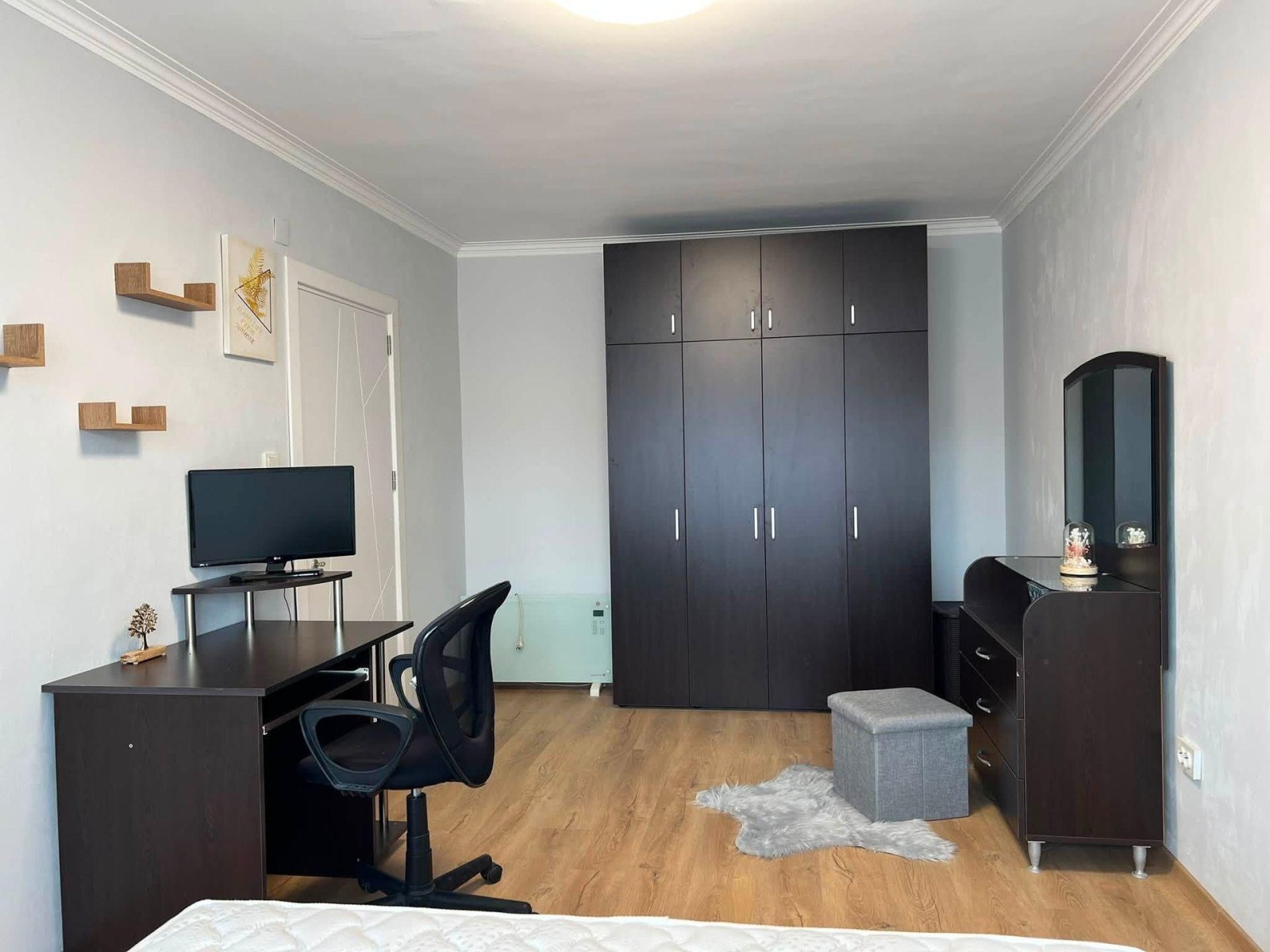 Дава под наем 3-СТАЕН, гр. София, Лозенец, снимка 6 - Апартаменти - 55293635