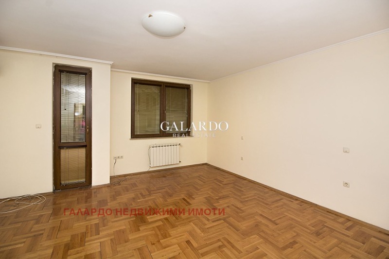 K pronájmu  3 ložnice Sofia , Iztok , 250 m2 | 53763991 - obraz [6]