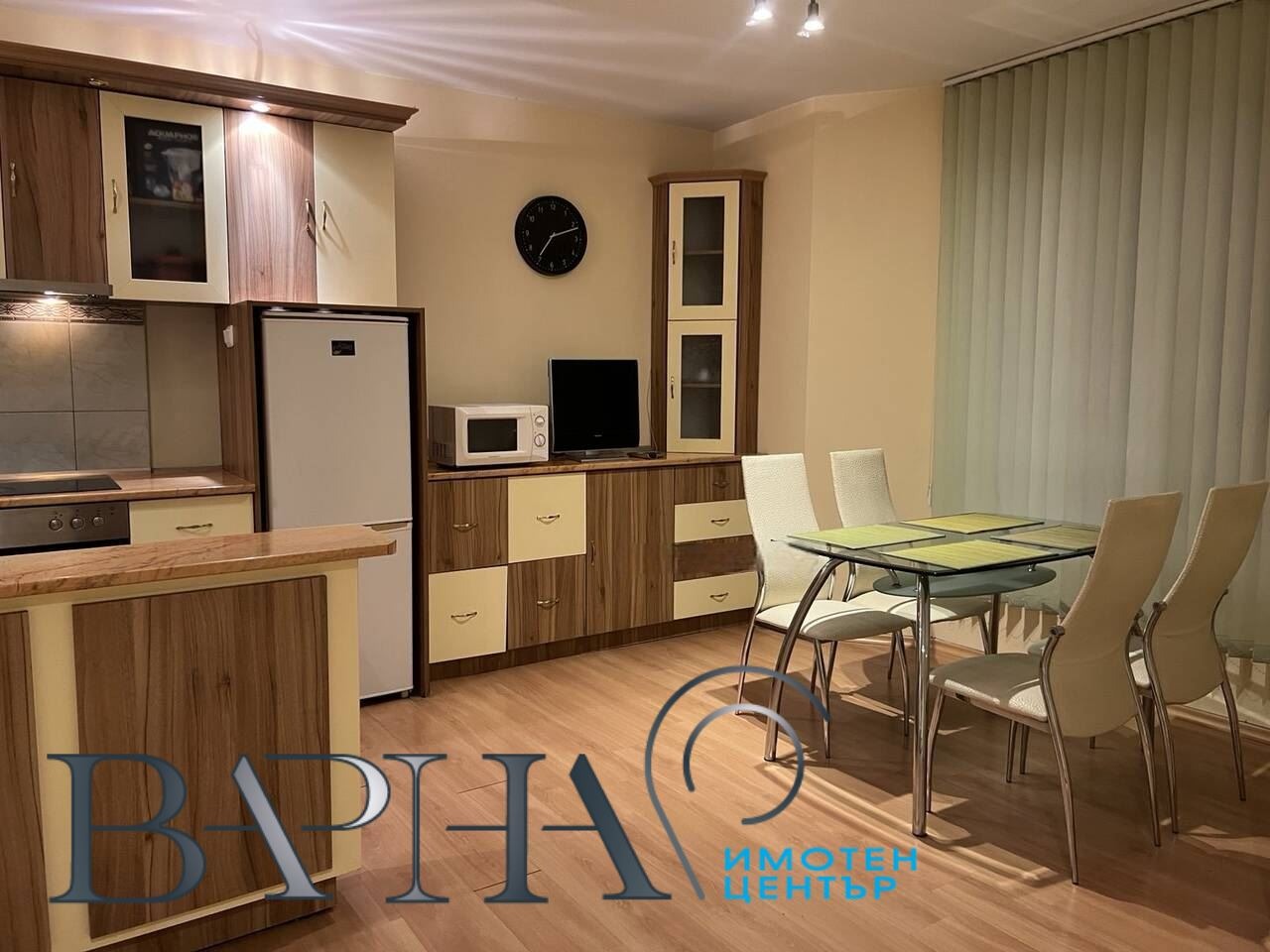 Дава под наем 2-СТАЕН, гр. Варна, Спортна зала