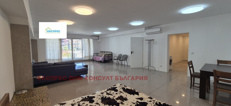 En renta  1 dormitorio Sofia , Gotse Delchev , 90 metros cuadrados | 40091601