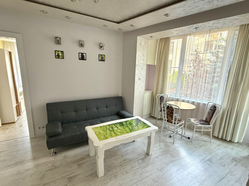 K pronájmu  2 ložnice Plovdiv , Mladežki Chalm , 68 m2 | 56668691 - obraz [9]
