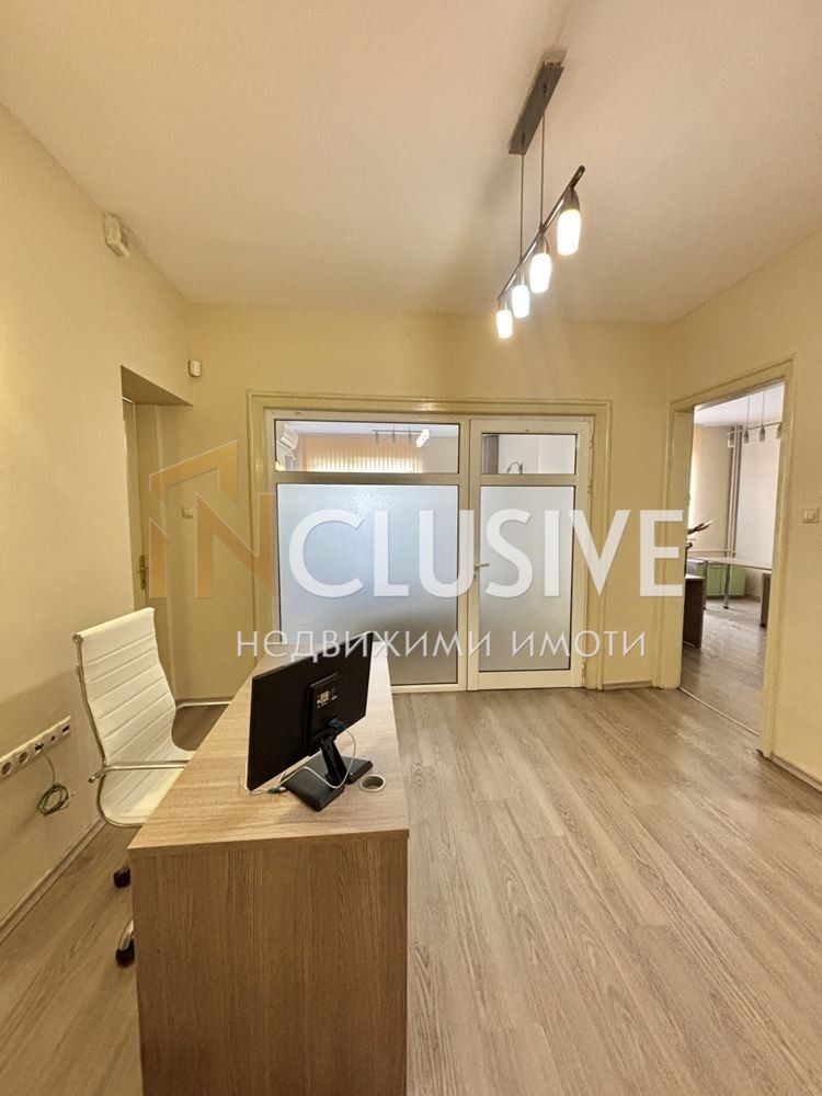 Дава под наем  Офис град София , Център , 150 кв.м | 38104953
