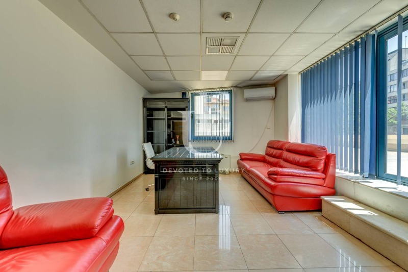 Издаје се  Канцеларија Софија , Центар , 85 м2 | 33228974 - слика [11]