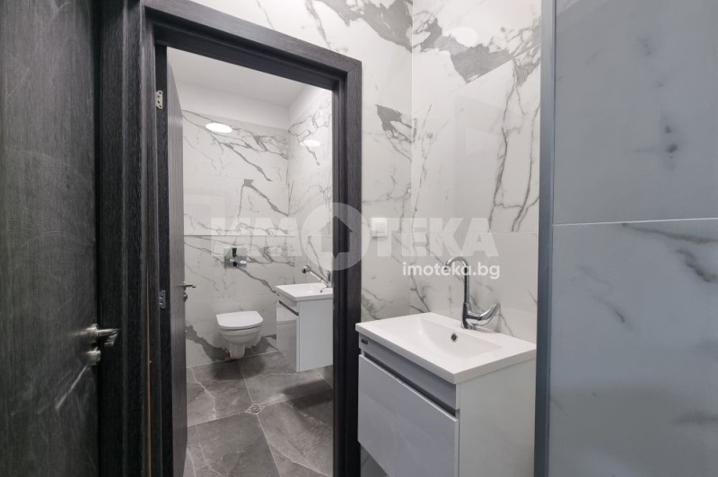 Te huur  Winkel Sofia , Dianabad , 67 m² | 59660014 - afbeelding [3]