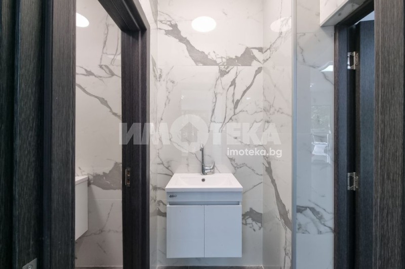 Te huur  Winkel Sofia , Dianabad , 67 m² | 59660014 - afbeelding [5]